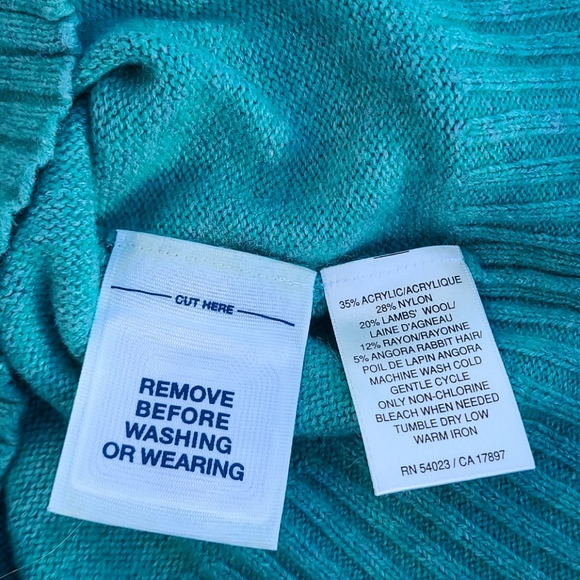 Mint Green Sweater with V-neck from Old Navy - Picture 4 of 4